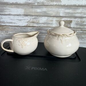 I. Godinger & Co Creamer And Sugar Bowl - Off White & Tan Embossed Design